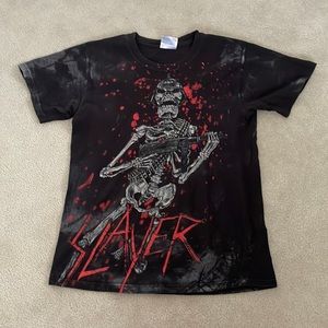 Grunge Slayer Tee - (fits me well as a 5”4’ individual) Good condition:)